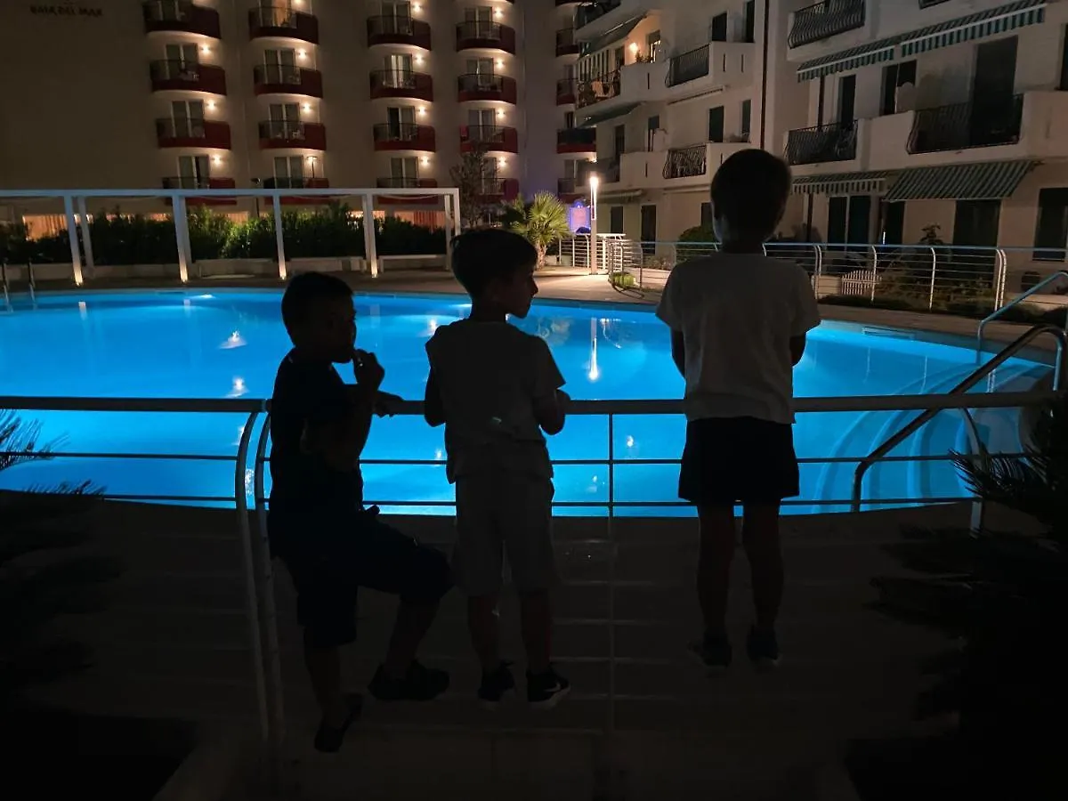 Apartment Residence El Palmar Fronte Mare, Fronte Spiaggia Lido di Jesolo Italy